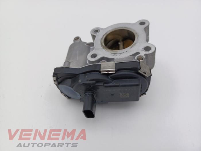 Gebruikte Gasklephuis Opel Astra K 1.0 Turbo 12V Prijs € 24,99 Margeregeling aangeboden door Venema Autoparts