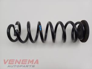 Gebruikte Veerschroef achter Volkswagen Tiguan (AD1) 1.4 TSI 16V Prijs € 19,99 Margeregeling aangeboden door Venema Autoparts