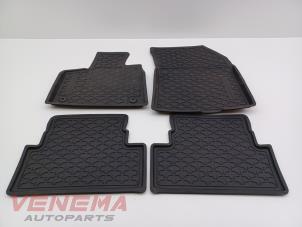 Gebruikte Matten Set Opel Grandland (X) 1.2 Turbo 12V Prijs € 49,99 Margeregeling aangeboden door Venema Autoparts