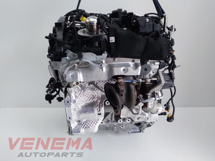 Motor van een BMW 3 serie Touring (G21) 320e xDrive 2.0 TwinPower Turbo 16V 2022