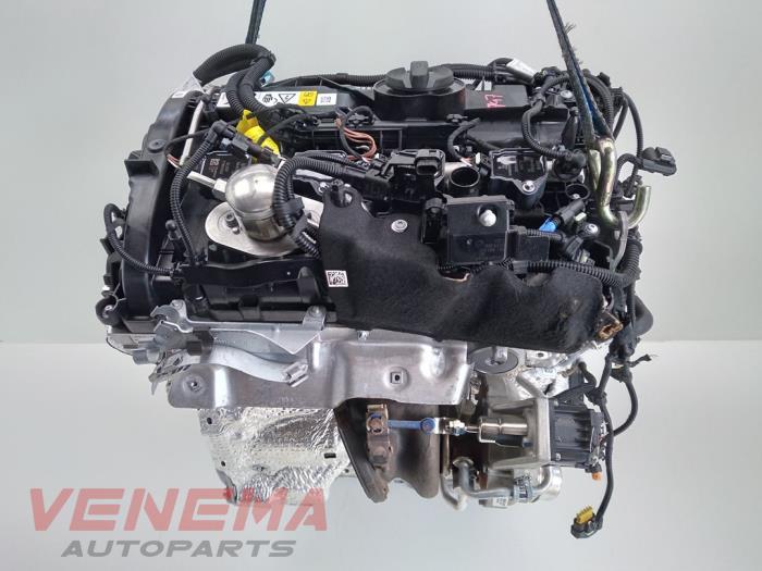 Motor van een BMW 3 serie Touring (G21) 320e xDrive 2.0 TwinPower Turbo 16V 2022