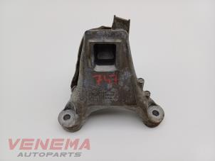 Gebruikte Motorsteun BMW 3 serie Touring (G21) 320e xDrive 2.0 TwinPower Turbo 16V Prijs € 34,99 Margeregeling aangeboden door Venema Autoparts