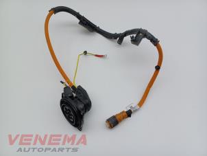 Gebruikte Oplaadpunt stekker aansluiting BMW 3 serie Touring (G21) 320e xDrive 2.0 TwinPower Turbo 16V Prijs € 199,99 Margeregeling aangeboden door Venema Autoparts