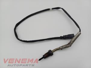 Gebruikte Uitlaat temperatuursensor Volkswagen Caddy Combi III (2KB,2KJ) 1.6 TDI 16V Prijs € 19,99 Margeregeling aangeboden door Venema Autoparts