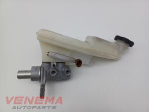 Gebruikte Hoofdremcilinder Opel Astra K 1.0 Turbo 12V Prijs € 49,99 Margeregeling aangeboden door Venema Autoparts