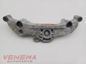 Gebruikte Motorrubber Mini Coupe (R58) 1.6 16V Cooper Prijs € 14,99 Margeregeling aangeboden door Venema Autoparts