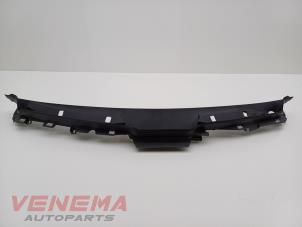 Gebruikte Paravent Mercedes ML III (166) 3.0 ML-350 BlueTEC V6 24V 4-Matic Prijs € 64,99 Margeregeling aangeboden door Venema Autoparts