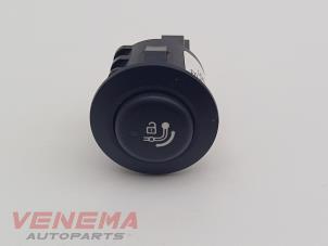 Gebruikte Schakelaar (diversen) BMW 3 serie Touring (G21) 320e xDrive 2.0 TwinPower Turbo 16V Prijs € 19,99 Margeregeling aangeboden door Venema Autoparts