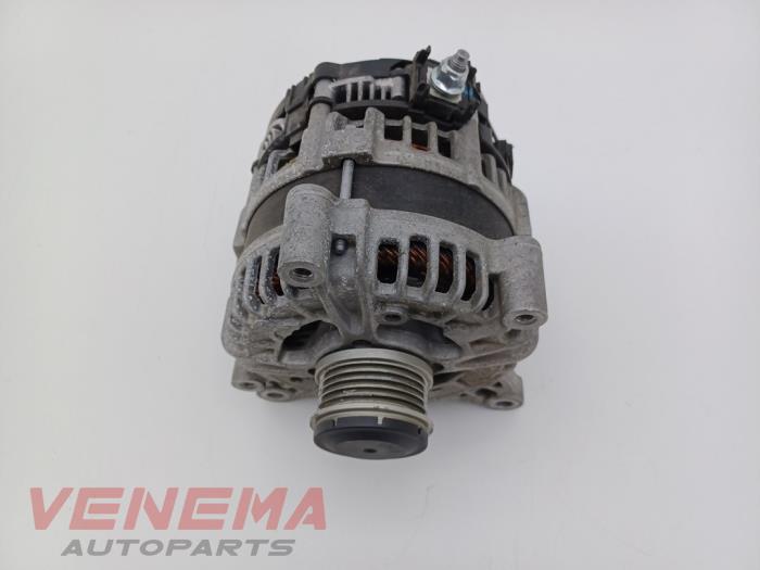 Gebruikte Dynamo Mercedes GLA (H247) 1.3 200 Turbo 16V Prijs € 199,99 Margeregeling aangeboden door Venema Autoparts