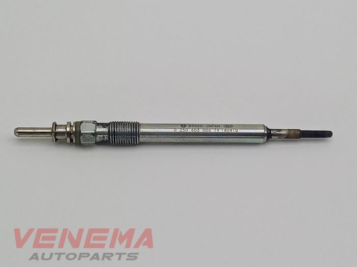 Gebruikte Gloeikaars BMW 3 serie Touring (F31) 320d 2.0 16V Prijs € 24,99 Margeregeling aangeboden door Venema Autoparts