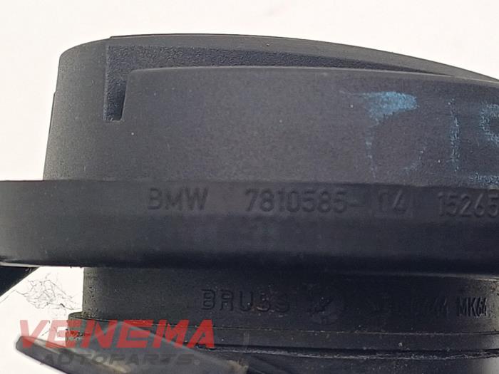 Oliedop van een BMW 3 serie Touring (F31) 320d 2.0 16V 2014