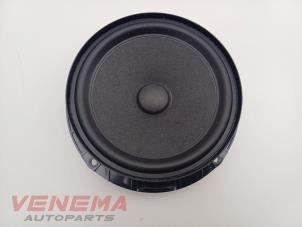 Gebruikte Speaker Skoda Fabia III (NJ3) 1.0 TSI 12V Prijs € 14,99 Margeregeling aangeboden door Venema Autoparts
