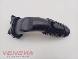 Gebruikte Luchtinlaat slang Ford Transit Custom 2.0 TDCi 16V Eco Blue 170 Prijs € 19,99 Margeregeling aangeboden door Venema Autoparts