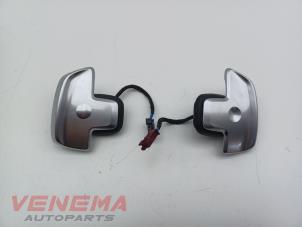 Gebruikte Schakelflipper set Mercedes GLA (H247) 1.3 200 Turbo 16V Prijs € 29,99 Margeregeling aangeboden door Venema Autoparts