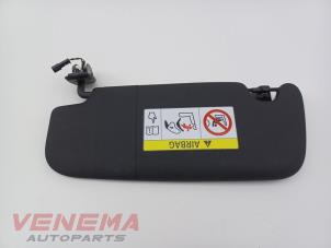 Gebruikte Zonneklep Mini Mini (F55) 1.5 12V Cooper D Prijs € 39,99 Margeregeling aangeboden door Venema Autoparts