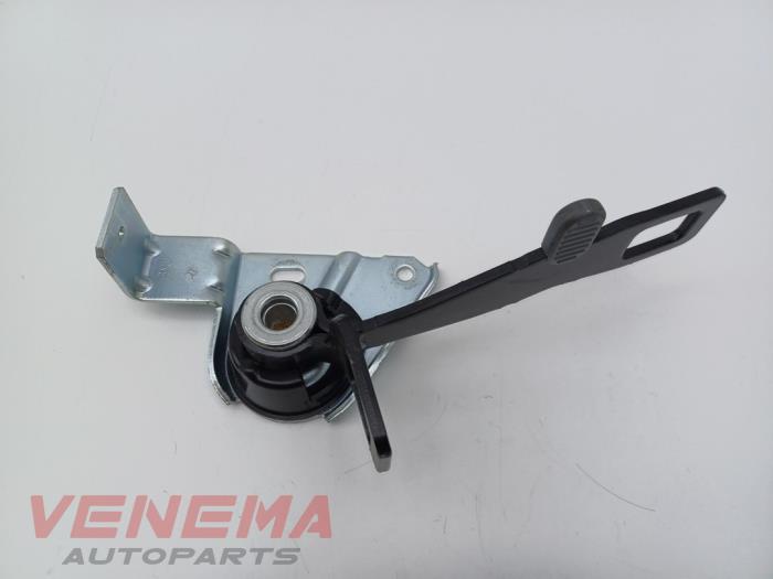 Gebruikte Diversen Mini Mini (F55) 1.5 12V Cooper D Prijs € 19,99 Margeregeling aangeboden door Venema Autoparts