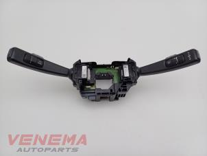 Gebruikte Combischakelaar Stuurkolom Volvo V40 (MV) 2.0 T4 16V Prijs € 29,99 Margeregeling aangeboden door Venema Autoparts