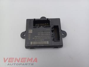 Gebruikte Deur module Volvo V40 (MV) 2.0 T4 16V Prijs € 9,99 Margeregeling aangeboden door Venema Autoparts