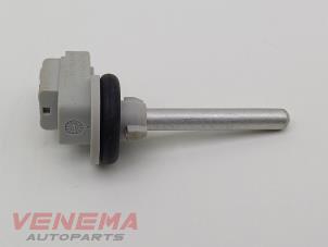 Gebruikte Sensor Temperatuur binnen Volvo V40 (MV) 2.0 T4 16V Prijs € 9,99 Margeregeling aangeboden door Venema Autoparts