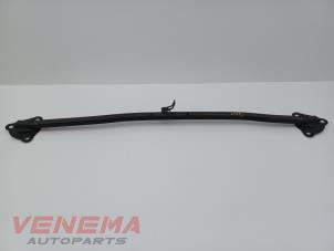 Gebruikte Motorbalk Volvo V40 (MV) 2.0 T4 16V Prijs € 59,99 Margeregeling aangeboden door Venema Autoparts