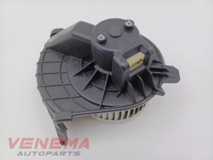 Gebruikte Kachel Ventilatiemotor Mercedes Citan (415.6) 1.5 108 CDI Prijs € 29,99 Margeregeling aangeboden door Venema Autoparts