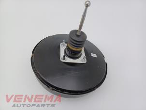 Gebruikte Rembekrachtiger Volkswagen Caddy Combi III (2KB,2KJ) 1.6 TDI 16V Prijs € 34,99 Margeregeling aangeboden door Venema Autoparts