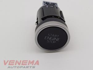 Gebruikte Start/Stop schakelaar Seat Leon (KLB) 1.5 TSI 16V Prijs € 19,99 Margeregeling aangeboden door Venema Autoparts