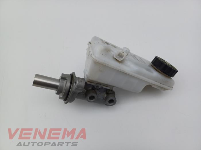 Gebruikte Hoofdremcilinder Mercedes Citan (415.6) 1.5 108 CDI Prijs € 34,99 Margeregeling aangeboden door Venema Autoparts