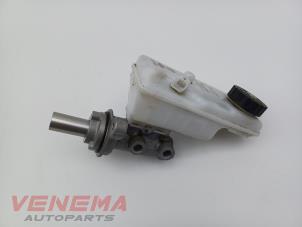 Gebruikte Hoofdremcilinder Mercedes Citan (415.6) 1.5 108 CDI Prijs € 34,99 Margeregeling aangeboden door Venema Autoparts