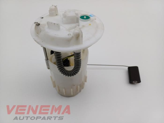 Gebruikte Tank element Pomp Mercedes Citan (415.6) 1.5 108 CDI Prijs € 149,99 Margeregeling aangeboden door Venema Autoparts