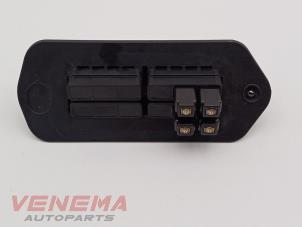 Gebruikte Deurcontact schakelaar Mercedes Citan (415.6) 1.5 108 CDI Prijs € 39,99 Margeregeling aangeboden door Venema Autoparts