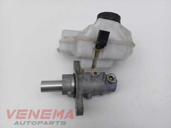 Gebruikte Hoofdremcilinder Seat Leon (KLB) 1.5 TSI 16V Prijs € 39,99 Margeregeling aangeboden door Venema Autoparts