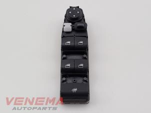 Gebruikte Schakelaar Elektrisch Raam BMW 2 serie (F23) 218i 1.5 TwinPower Turbo 12V Prijs € 49,99 Margeregeling aangeboden door Venema Autoparts
