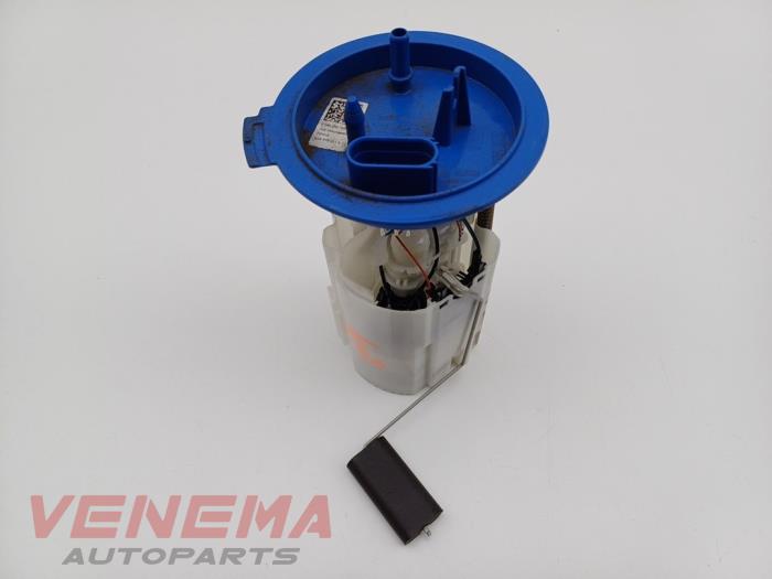 Gebruikte Tank element Pomp Volkswagen Tiguan (AD1) 1.4 TSI 16V Prijs € 59,99 Margeregeling aangeboden door Venema Autoparts