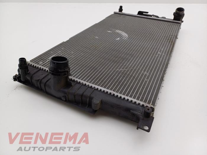 Radiateur van een BMW 2 serie (F23) 218i 1.5 TwinPower Turbo 12V 2016