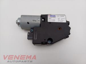 Gebruikte Schuifdak Motor BMW 3 serie Touring (F31) 316d 2.0 16V Prijs € 69,99 Margeregeling aangeboden door Venema Autoparts