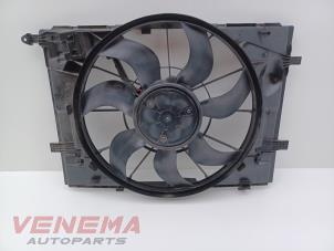 Gebruikte Koelvin Mercedes C (W205) C-200d 1.6 Turbo 16V Prijs € 99,99 Margeregeling aangeboden door Venema Autoparts