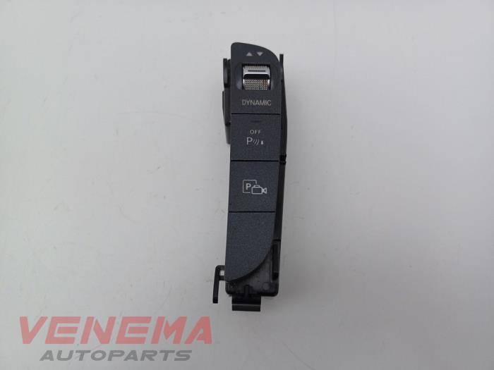 Gebruikte PDC Schakelaar Mercedes C (W205) C-200d 1.6 Turbo 16V Prijs € 29,99 Margeregeling aangeboden door Venema Autoparts