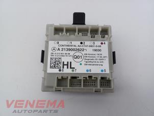 Gebruikte Centrale Deurvergrendelings Module Mercedes C (W205) C-200d 1.6 Turbo 16V Prijs € 29,99 Margeregeling aangeboden door Venema Autoparts