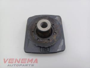 Gebruikte Trillings demper Mercedes C (W205) C-200d 1.6 Turbo 16V Prijs € 24,99 Margeregeling aangeboden door Venema Autoparts