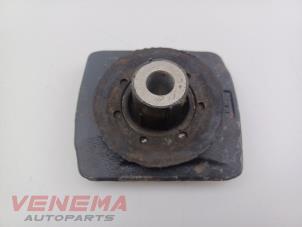 Gebruikte Trillings demper Mercedes C (W205) C-200d 1.6 Turbo 16V Prijs € 24,99 Margeregeling aangeboden door Venema Autoparts