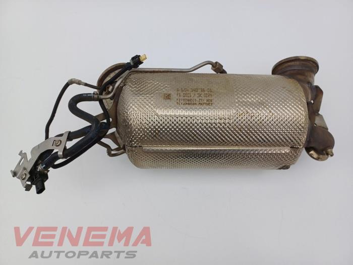 Gebruikte Roetfilter Mercedes C (W205) C-200d 1.6 Turbo 16V Prijs € 499,99 Margeregeling aangeboden door Venema Autoparts