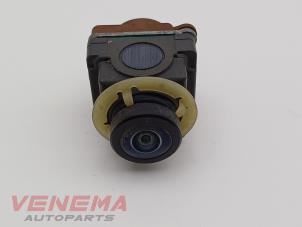 Gebruikte 360 graden camera Mercedes C (W205) C-200d 1.6 Turbo 16V Prijs € 199,99 Margeregeling aangeboden door Venema Autoparts