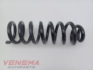 Gebruikte Veerschroef achter Mercedes C (W205) C-200d 1.6 Turbo 16V Prijs € 14,99 Margeregeling aangeboden door Venema Autoparts