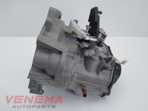 Gebruikte Versnellingsbak Volkswagen Polo VI (AW1) 1.0 MPi 12V Prijs € 399,99 Margeregeling aangeboden door Venema Autoparts