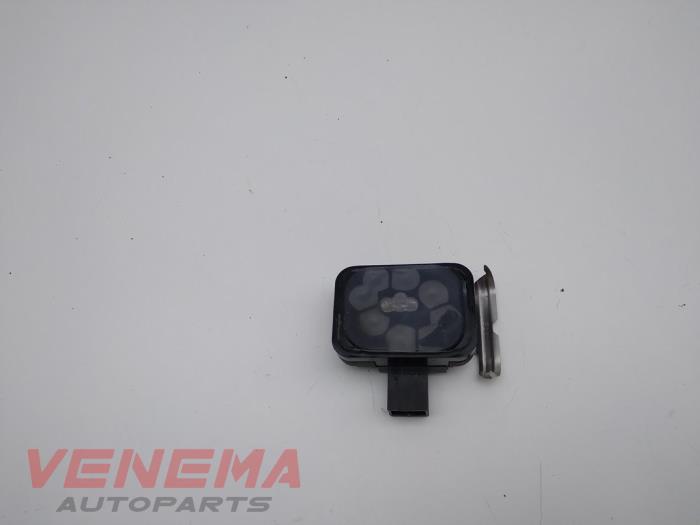 Gebruikte Sensor regen Ford Mondeo IV Wagon 2.0 16V Prijs € 24,99 Margeregeling aangeboden door Venema Autoparts