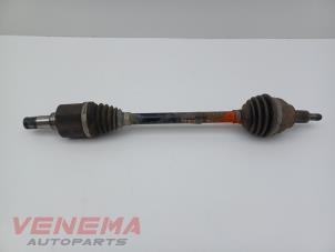 Gebruikte Aandrijfas rechts-voor Volkswagen Polo VI (AW1) 1.0 MPi 12V Prijs € 249,99 Margeregeling aangeboden door Venema Autoparts