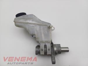 Gebruikte Hoofdremcilinder Opel Corsa E 1.2 16V Prijs € 29,99 Margeregeling aangeboden door Venema Autoparts