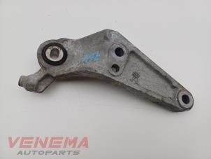 Gebruikte Motorsteun Opel Corsa E 1.2 16V Prijs € 14,99 Margeregeling aangeboden door Venema Autoparts