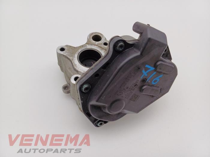 Gebruikte Uitlaat gasklep (EGR) Mercedes A (W176) 2.2 A-200 CDI, A-200d 16V Prijs € 39,99 Margeregeling aangeboden door Venema Autoparts